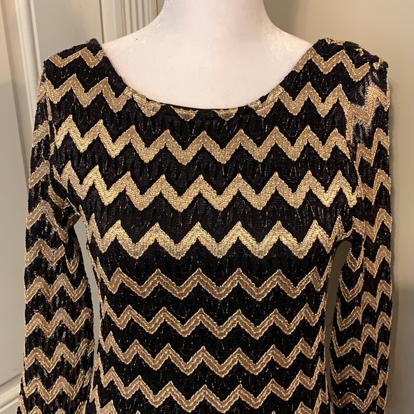 Black and Gold dress - Picture 3 of 15